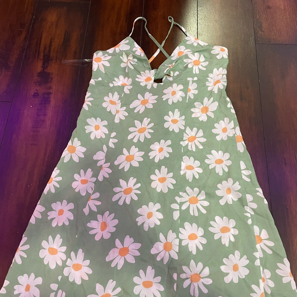 🌵Tillys green floral dress NWT 🌵